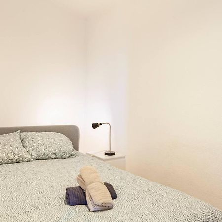 Relax In Lisbon For 4 People With Terrace And Parking Apartamento Exterior foto